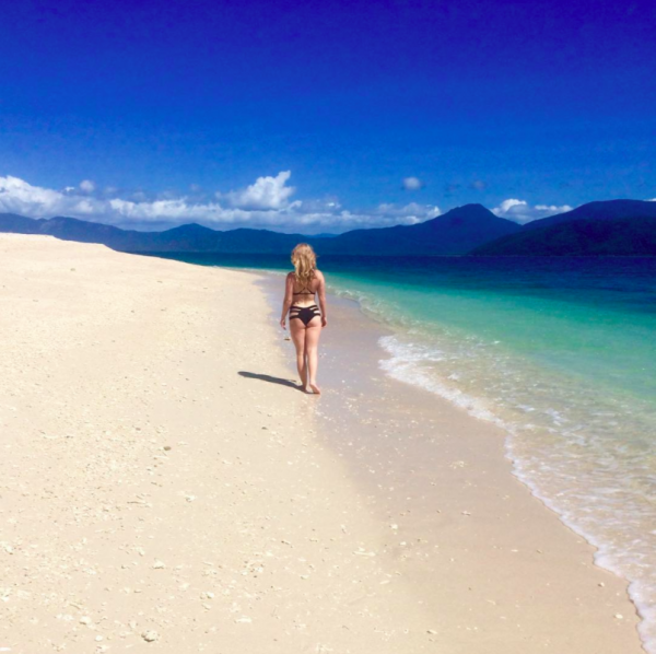 Nailing the perfect candid beach selfie